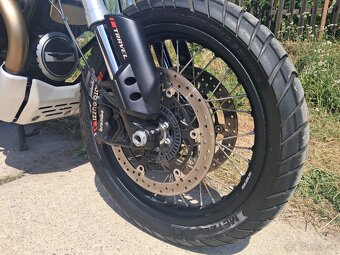 Moto Guzzi V 85 TT Travel abs - 7