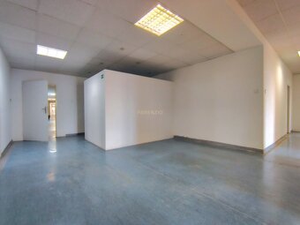Veľkorysý administratívny priestor 260 m² - Odborárske námes - 7