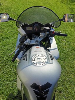 Honda VFR 800 - 7
