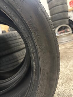 Predám letné pneumatiky 225/45 R17 - 7