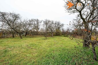 Rodinný dom s veľkým pozemkom 1620 m² – ideálny na prerábku - 7