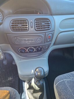 Predám Renault Megan Scenic 1.9 dCi - 7