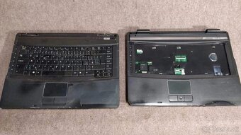 Notebooky na nahradné diely. - 7