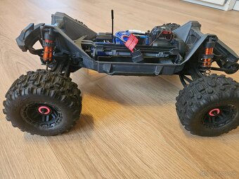 Traxxas Maxx 1:8 - 7