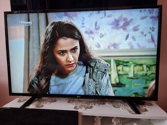 Predám LED TV LG 49LF510V Full HD - 7