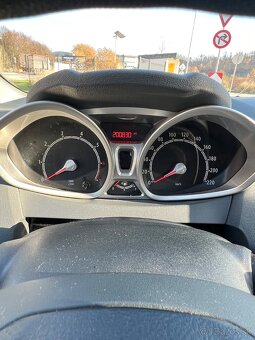 Ford Fiesta Titanium 1.4i 16 V - 7