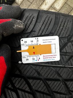 Predám zimnú sadu BMW 17” bridgestone 225/50 r17 - 7