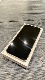 iPhone 15 Pro 256GB Natural Titanium - 7