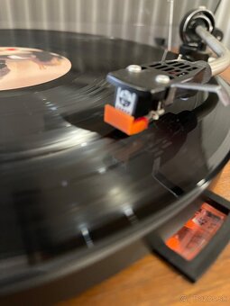 Gramofon Tesla NC 450 - 7
