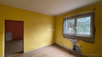 NA PREDAJ: rodinný dom s veľkorysým pozemkom 952m2 - Biely K - 7