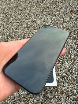 IPhone 15 pro - baterie 100% - 7