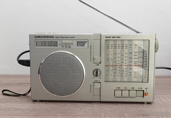 Retro RADIO GRUNDIG YACHT BOY 650 - 7