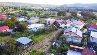 Exkluzívne ponúkame na predaj slnečný stavebný pozemok - 7