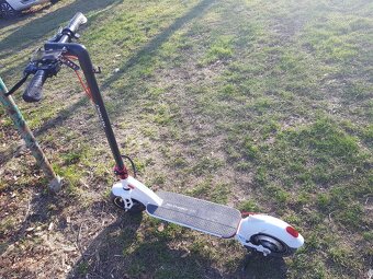 Elektrokolobežka MS Energy e10 Scooter - nafukovacie kolesá - 7