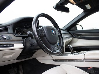 BMW Rad 7 750i xDrive A/T - 7