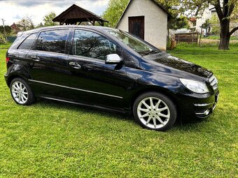 Mercedes B200 - 7