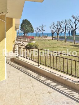 Prodej prostorného apartmánu 2+kk s verandou u moře – Aheloy - 7