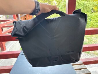 Peak Design Everyday Messenger 13L v2 čierna - 7