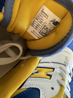 (2) New Balance 550 - 7