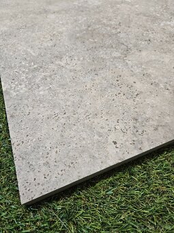 Dlažba aj na terče, 60x60x2 cm, inšpirovaná travertínom sivý - 7