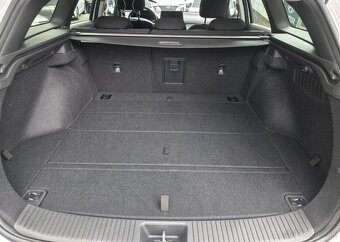 Hyundai i30 1.5-1.MAJITEL-AUTOMAT-ZÁRUKA - 7