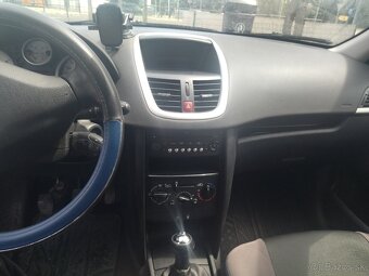 PEUGEOT 207 1.4 Benzín - 7