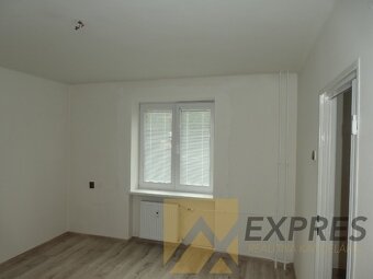 RK EXPRES - predaj 1 izbový byt v Handlovej, ul.29.augusta. - 7