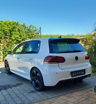 Predám  Volkswagen Golf 2.0 TFSI 270k R 4-Motion - 7