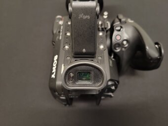 Sony FS5 + Rokinon 14mm t3.1 + monitor - 7