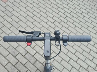 Kolobezka Audi Segway nineboot - 7