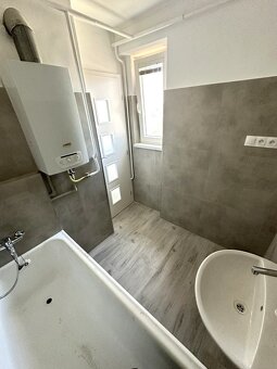 2 izbový byt Sládkovičovo Školská 1.p 48 m2, tehlová bytovka - 7