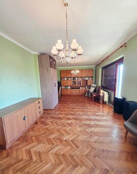 Na predaj priestranný rodinný dom vo výbornej lokalite - 7