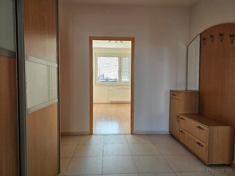 NA PREDAJ 3-izbový byt s loggiou, ILAVA - Kukučínová ul. - 7