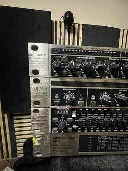 BEHRINGER MULTIFOM PRO- XL VIRTUALIZER - 7