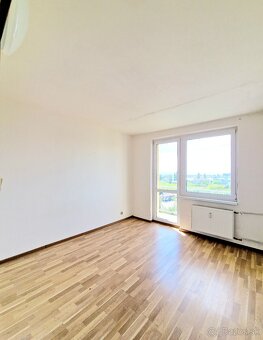 PREDÁM 3 - IZBOVÝ BYT S BALKÓNOM, KOŠICE - TERASA - ZÁPAD - 7