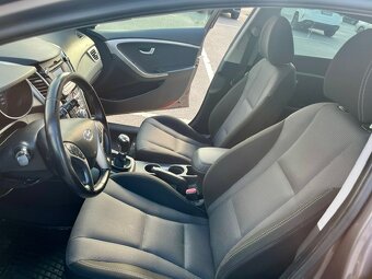 Hyundai i30 CW Kombi 1.6i MPI 16V DOHC Family - 7