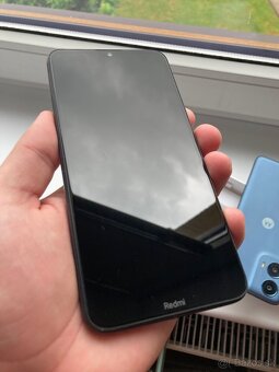 Lenovo Motorola a Xiaomi redmi 8 - 7