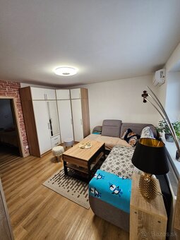 Predám rodinný dom v centre mesta. - 7