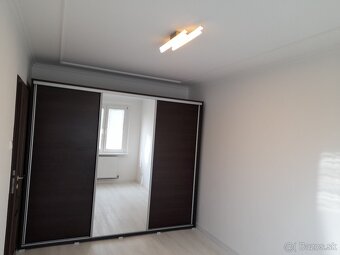 Rezervovaný kompletne zrekonštruovaný 4-izbový byt - 7