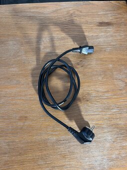 predam PC Lenovo Legion T530-28ICB + monitor 24" Philips 24 - 7