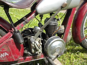 JAWA VILLIERS r,v,1933 pojízdná dlouhé roky uložená na půdě - 7