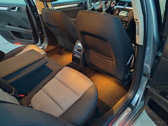 Škoda Superb Combi 2.0 TDI CR 140k Ambition - 7