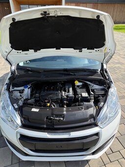 Peugeot 208 1.2 - 7