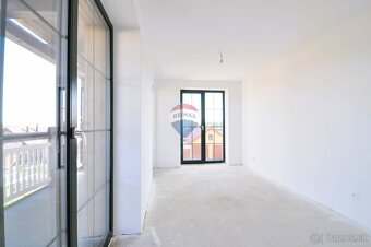 PREDAJ, 2-izbový byt, balkón, 60 m2 + Parking, Stará Lesná, - 7