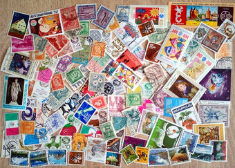 Predám balík poštových známok 1000 ks. č 1 - 7