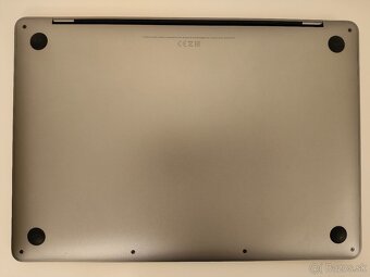 MacBook Pro 13.3 2020 | i5 • 8GB • 256GB SSD - 7