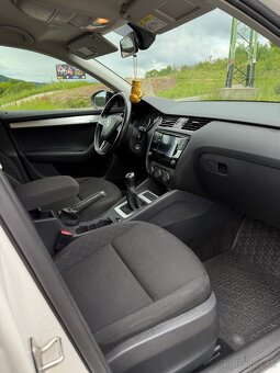 Predam Škoda Octavia 1.6Tdi, Sport design, Top Stav - 7