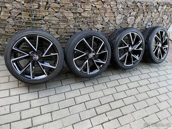 Škoda Octavia 3 kolesa Vega 18, letní pneu 225/40 - 7