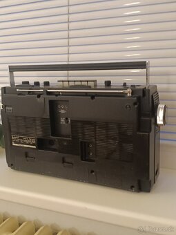 HITACHI TRK 8170K / JAPAN Kazetový rádiomagnetofón - 7