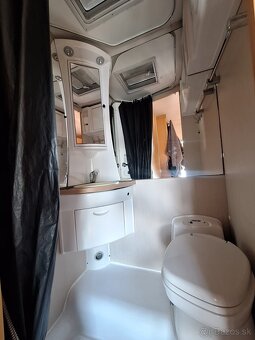 Predám Autokaravan Ford Transit 2.2 TDCi - 7